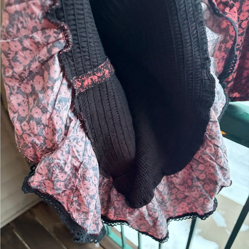 🆕🌹Lost+Wander Black Mauve Floral Smocked Mini Dress Long Sleeve Ruffle Hem SizeM - Picture 13 of 16